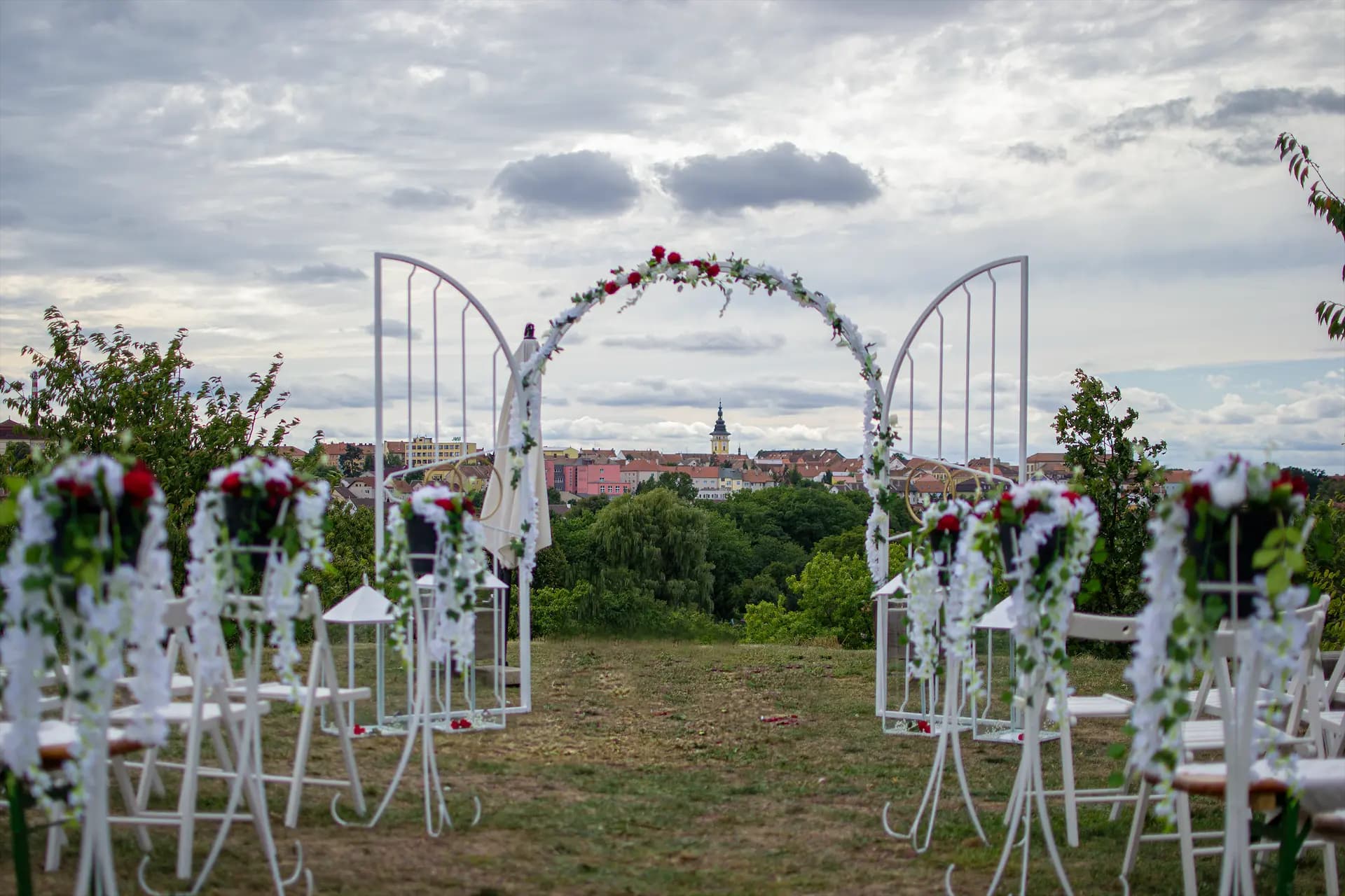Svatební půjčovna — elegantní svatební dekorace k pronájmu